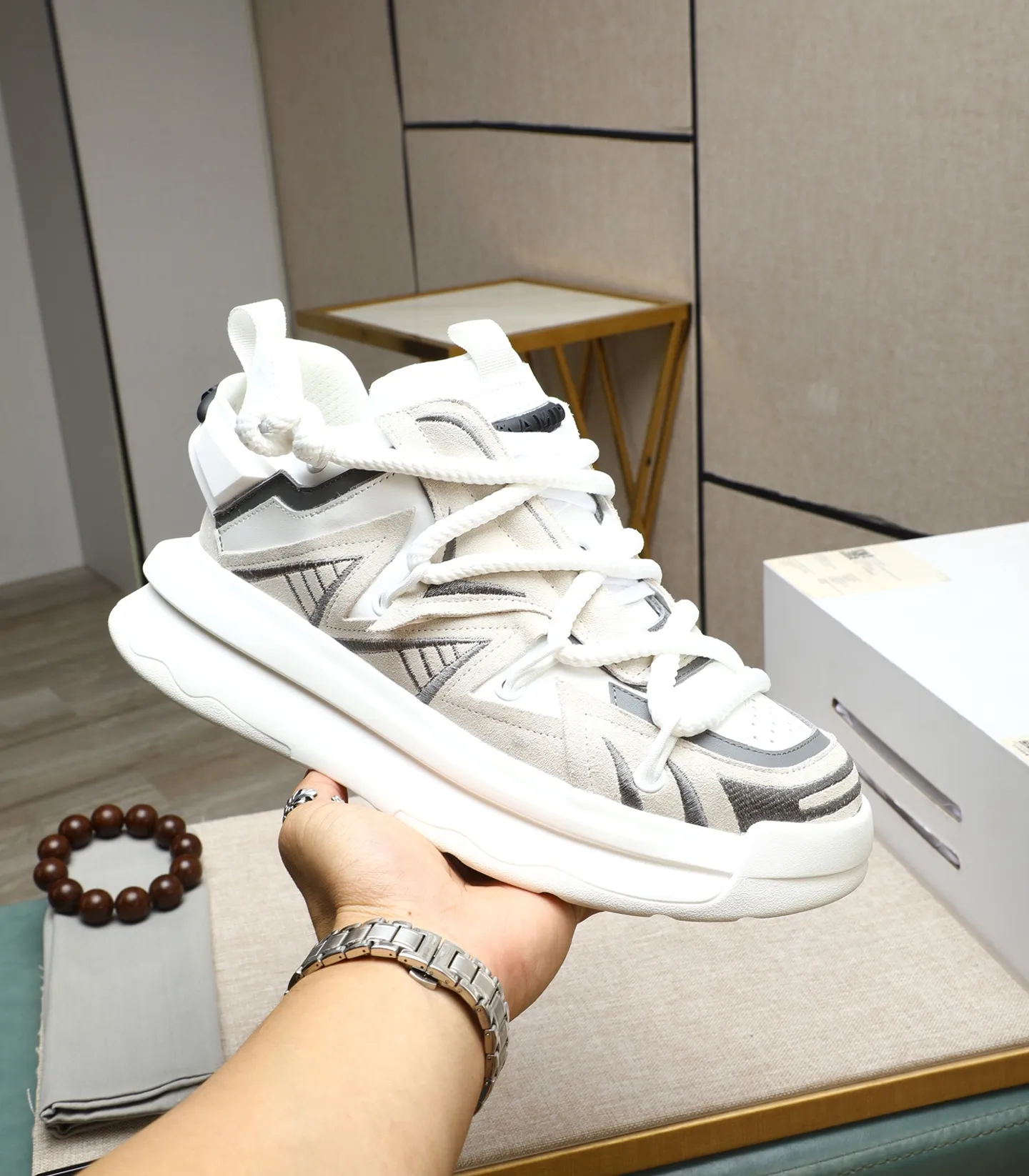 Men's men's shoes💰600 [AMIRI～AMIRI] 2025 spring and summer series new casual shoes🆕The large tongue on the upper and the cross shoe string design are very special! Made of cowhide➕multiple materials spliced➕in breathable mesh, thickened and oversized foam-resistant outsole, it will look good on whoever wears it! The appearance is responsible, the feet are retro and handsome! Size:39-44 (38, 45, 46 customized)